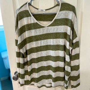 Cherish olive long sleeve top. Medium.